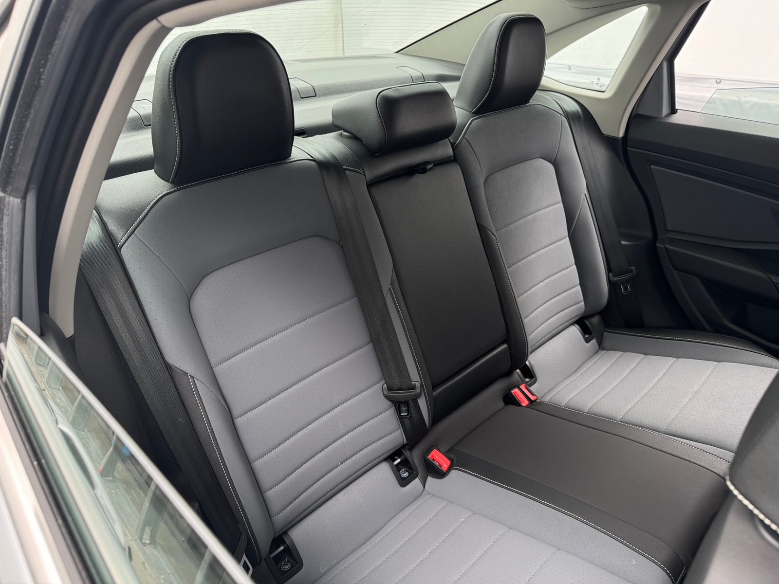 Thumbnail: 2025 Volkswagen Jetta - 6