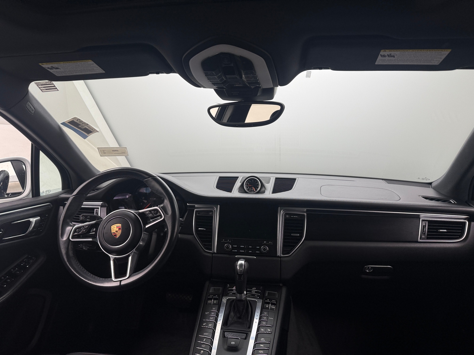 Thumbnail: 2017 Porsche Macan - 2