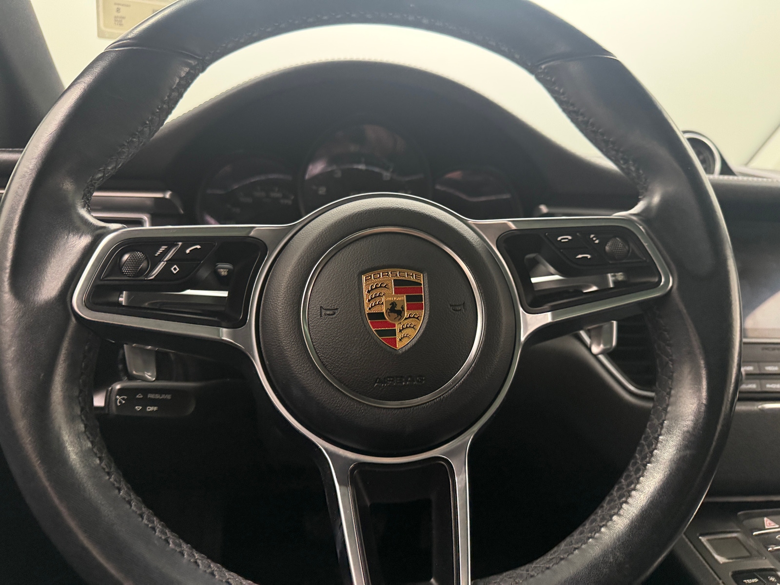 Thumbnail: 2017 Porsche Macan - 4