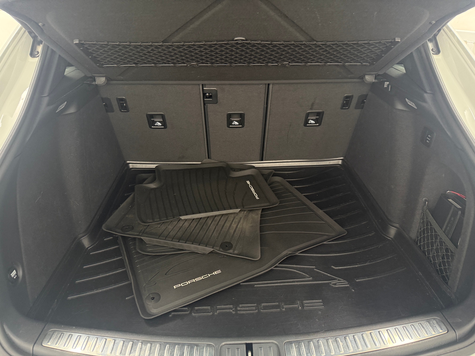 Thumbnail: 2017 Porsche Macan - 6