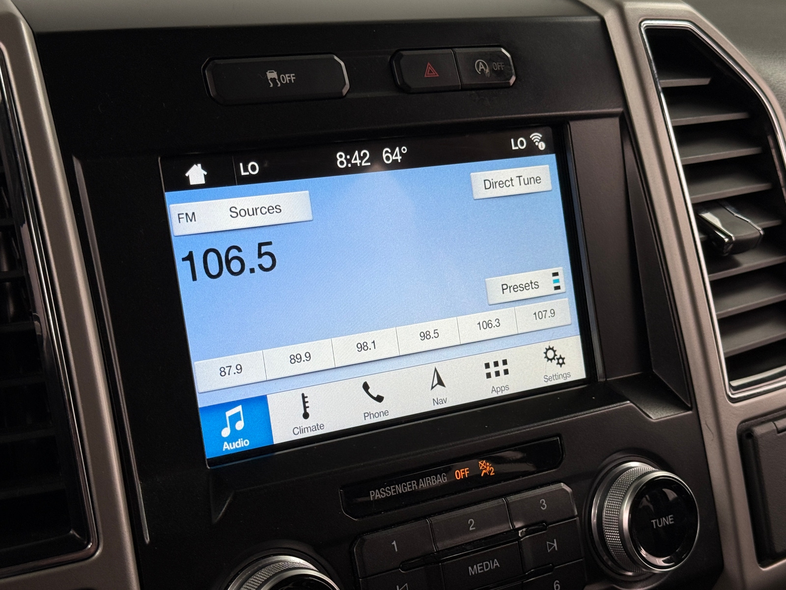 Thumbnail: 2017 Ford Econoline - 3