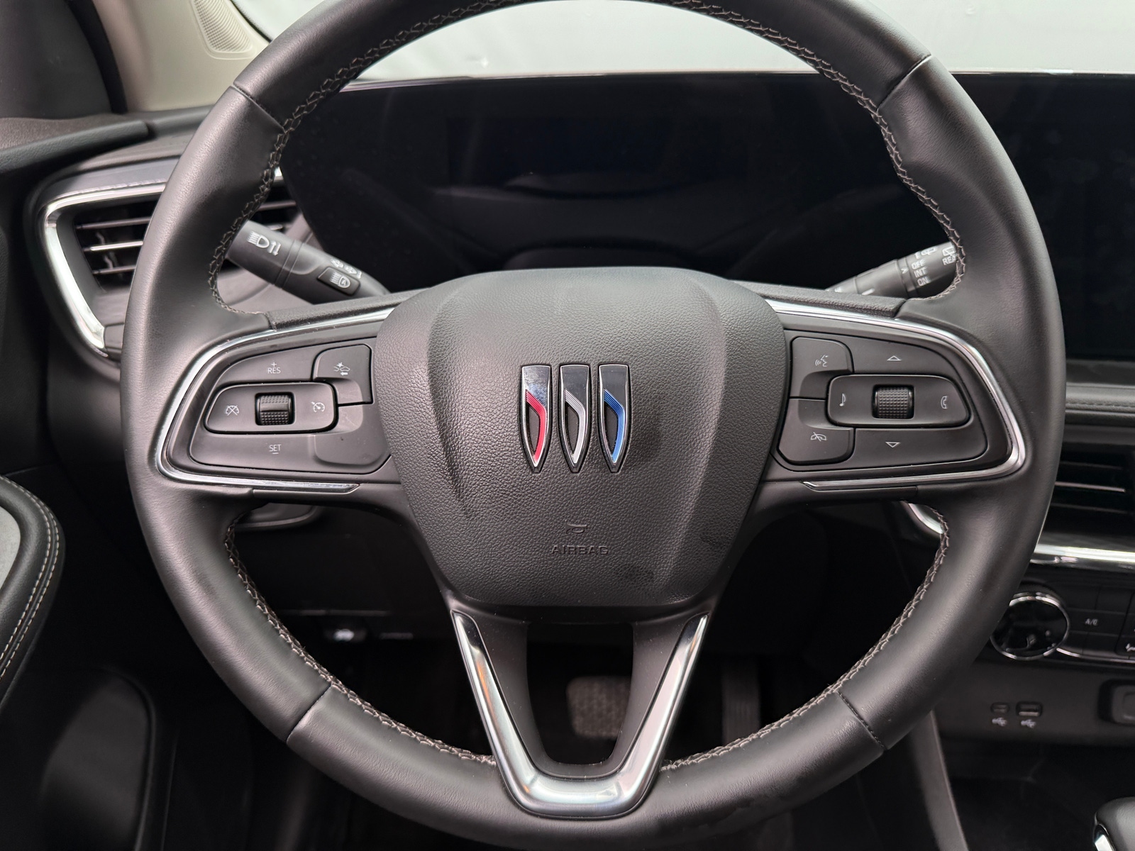 Thumbnail: 2025 Buick Encore GX - 4