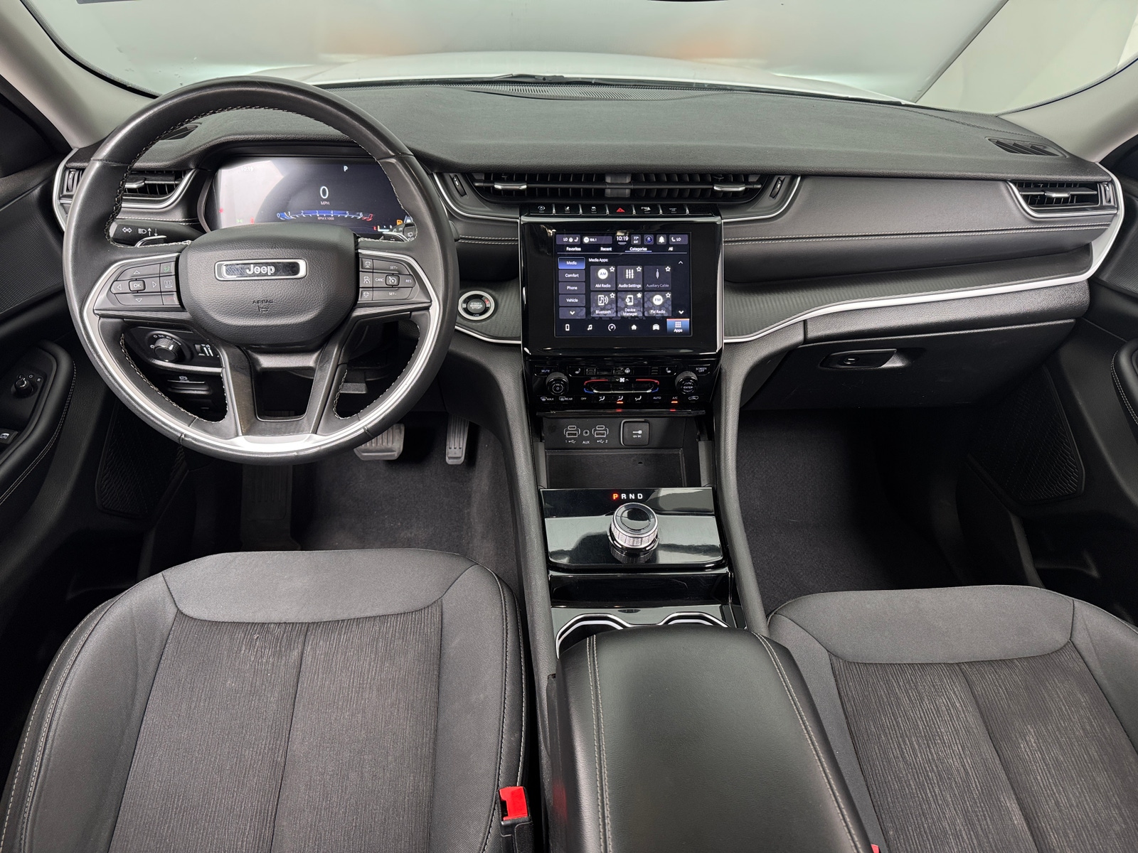 Thumbnail: 2023 Jeep Grand Cherokee L - 3