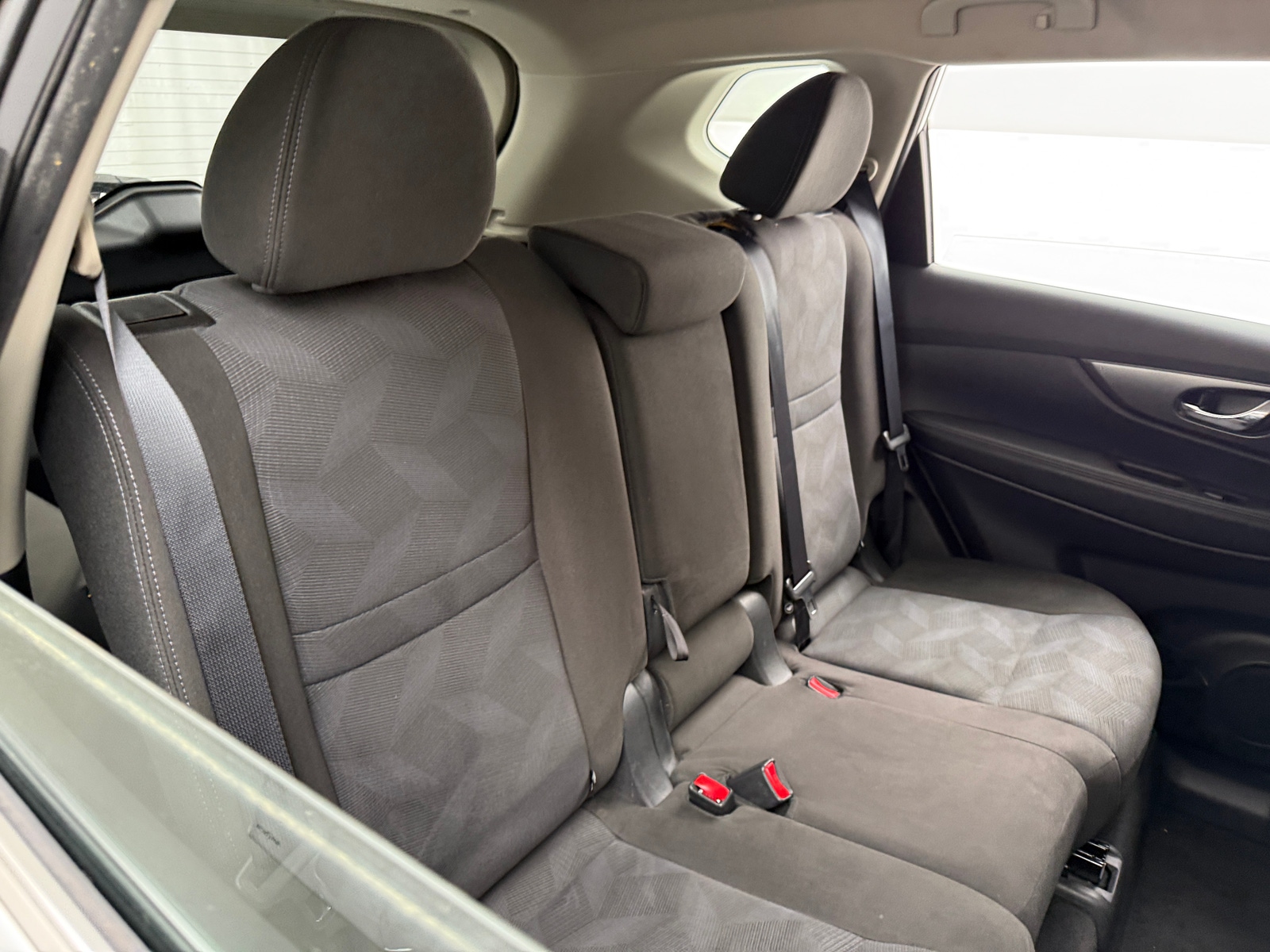 Thumbnail: 2015 Nissan Rogue - 6