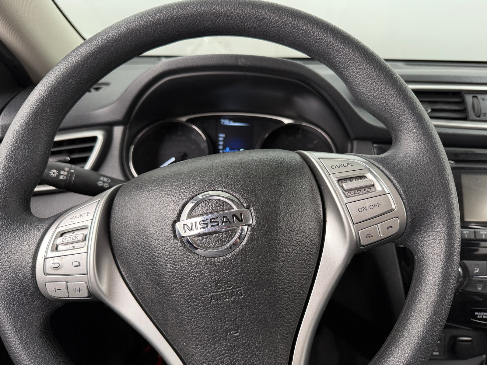 Thumbnail: 2015 Nissan Rogue - 5