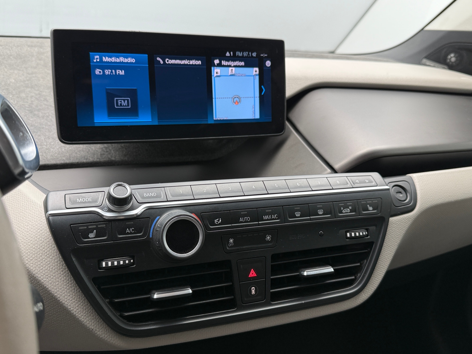 Thumbnail: 2018 BMW i3 - 4