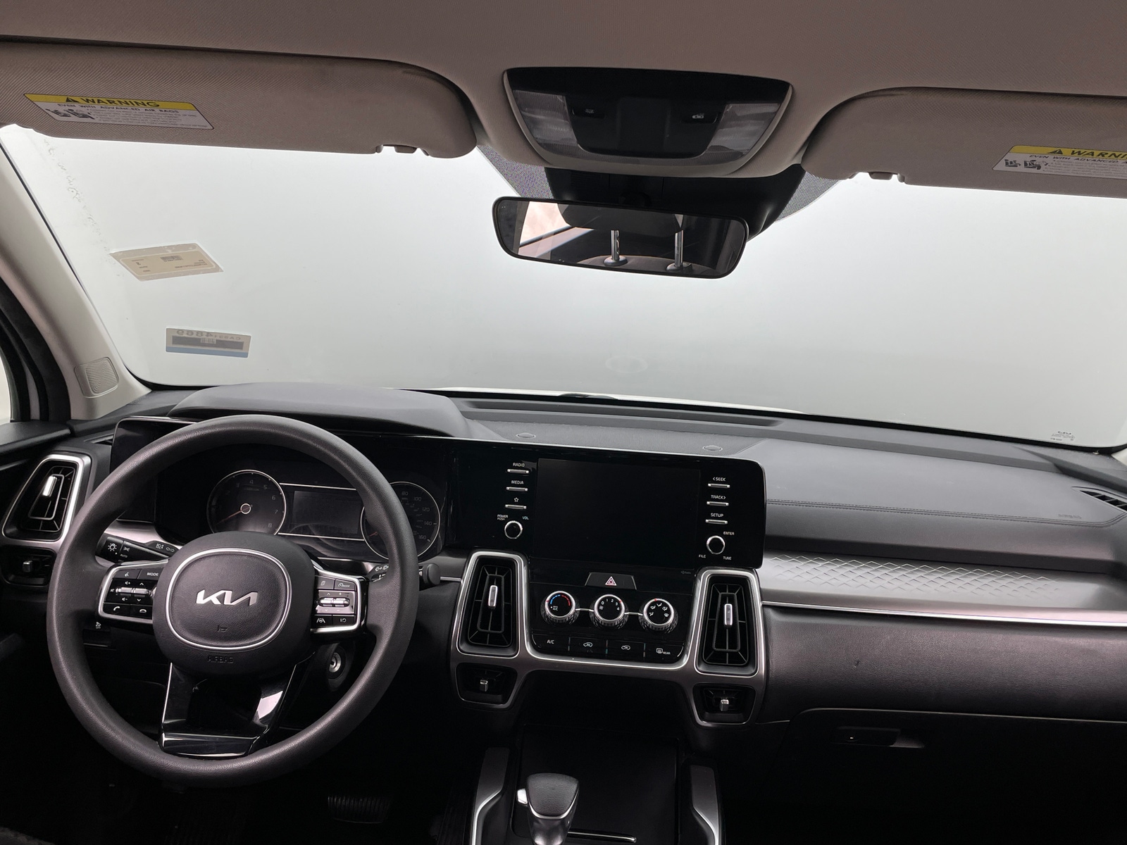 Thumbnail: 2023 Kia Sorento - 3