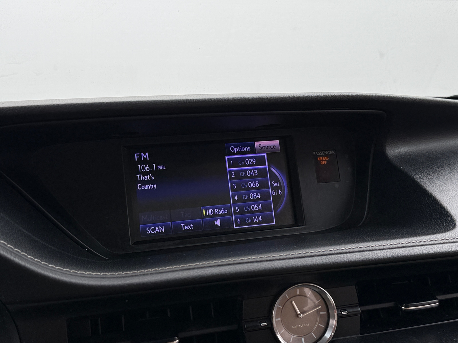 Thumbnail: 2013 Lexus ES - 3