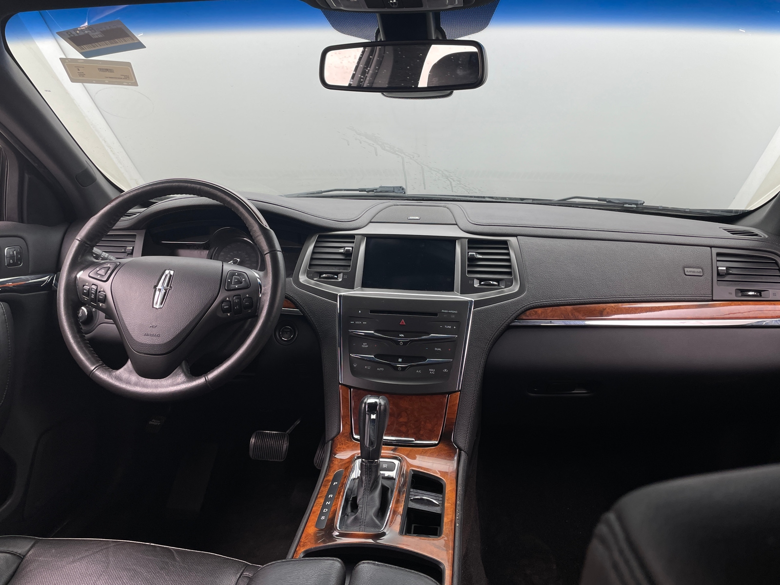 Thumbnail: 2016 Lincoln MKS - 2