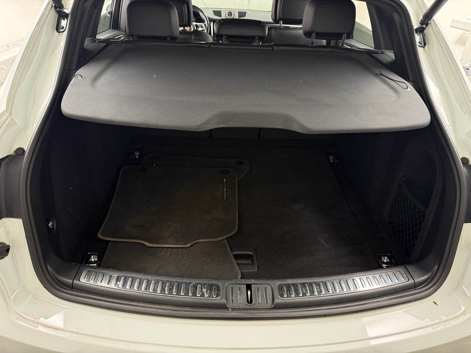 Thumbnail: 2020 Porsche Macan - 6