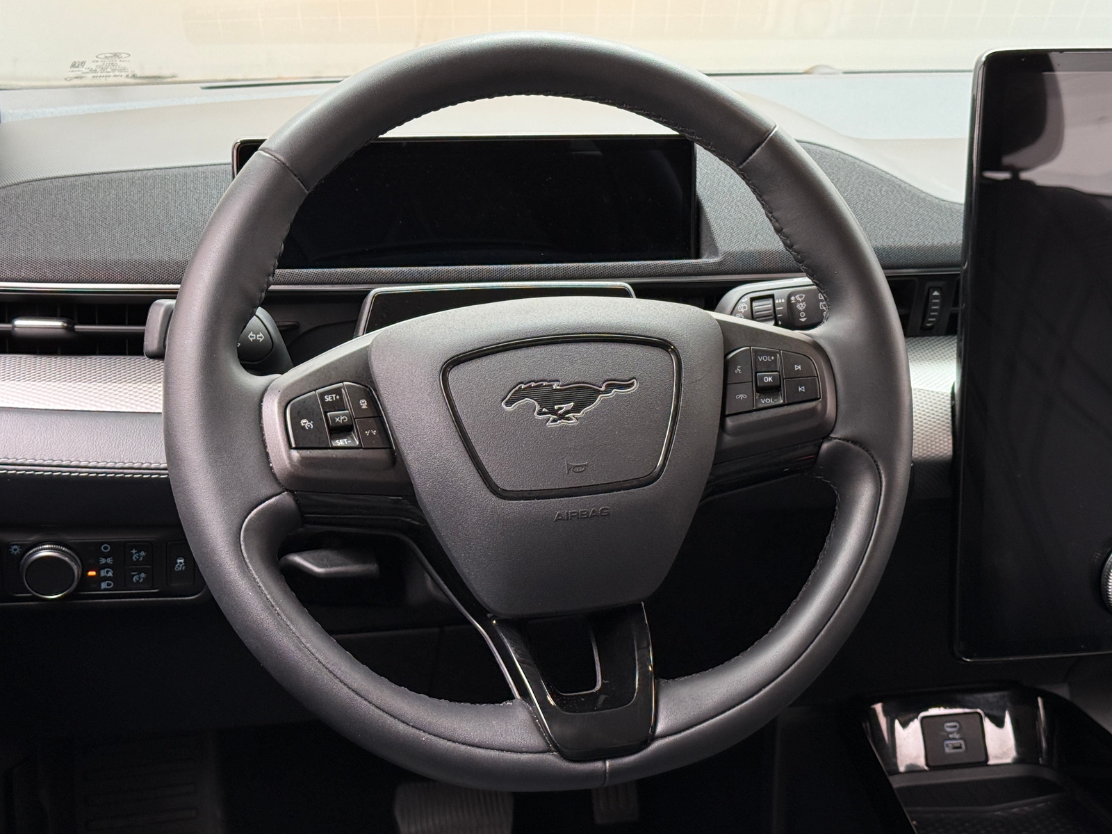 Thumbnail: 2022 Ford Mustang Mach-E - 4