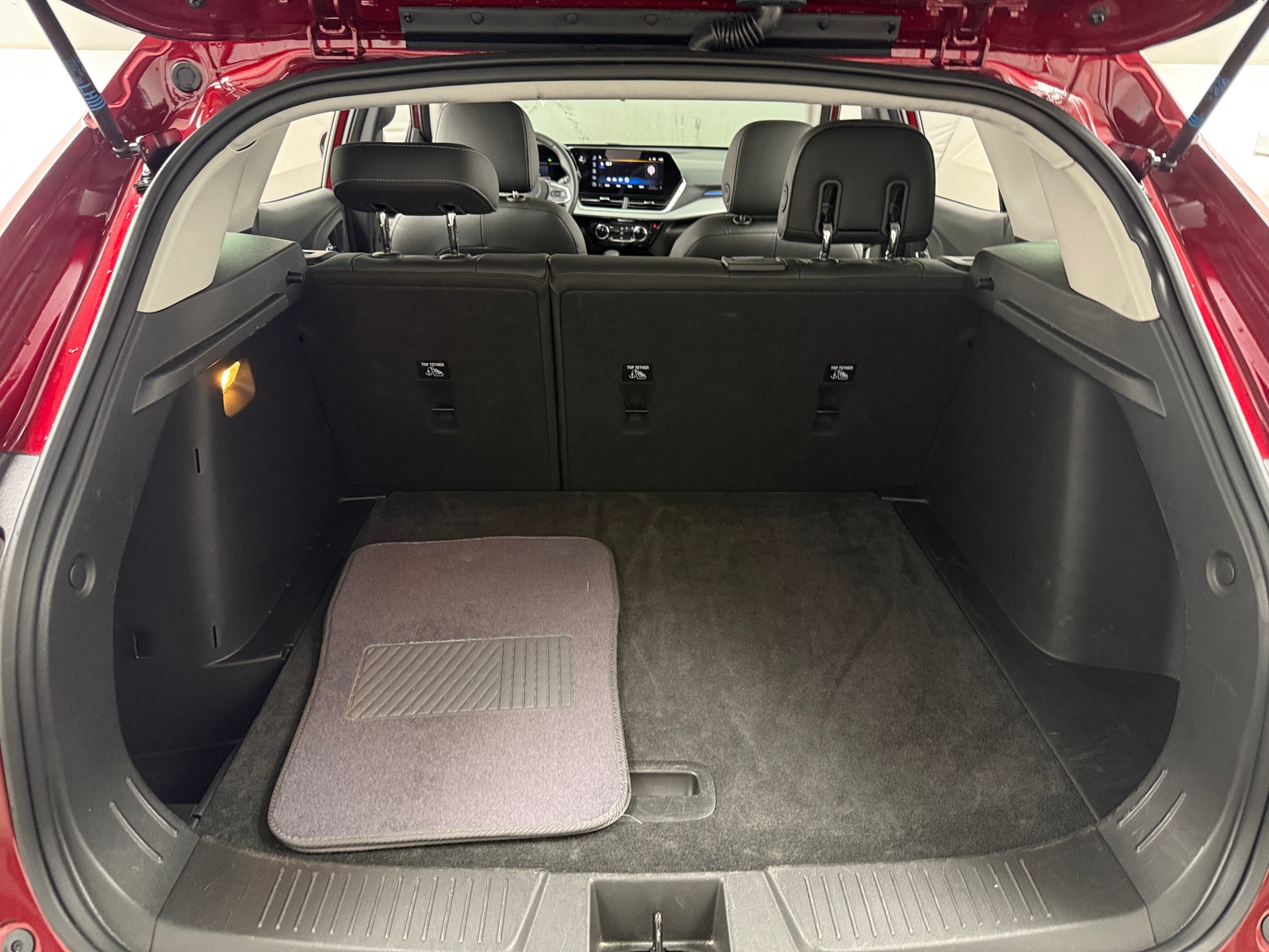 Thumbnail: 2025 Chevrolet Trax - 7