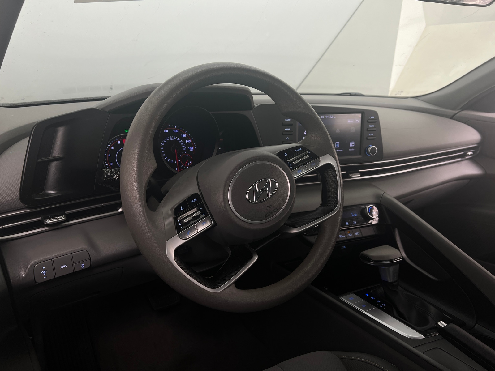 Thumbnail: 2023 Hyundai Elantra - 3