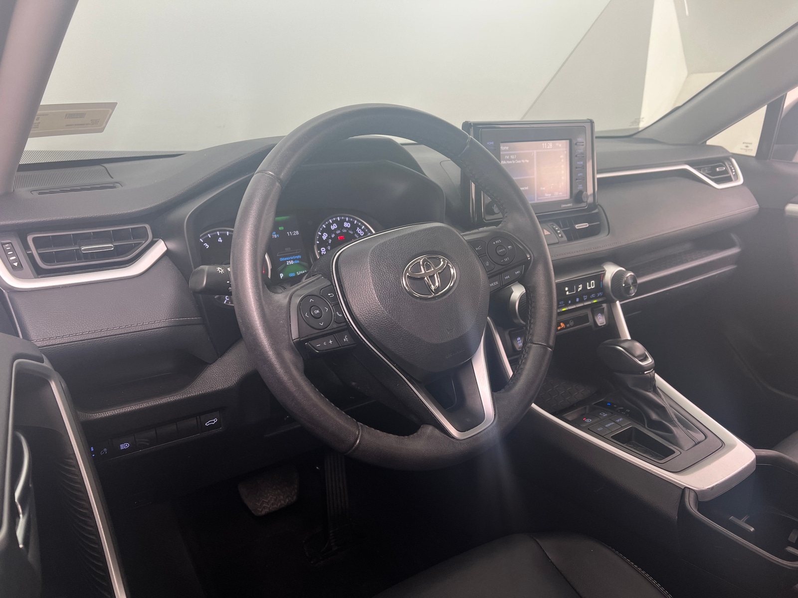 Thumbnail: 2022 Toyota RAV4 - 2