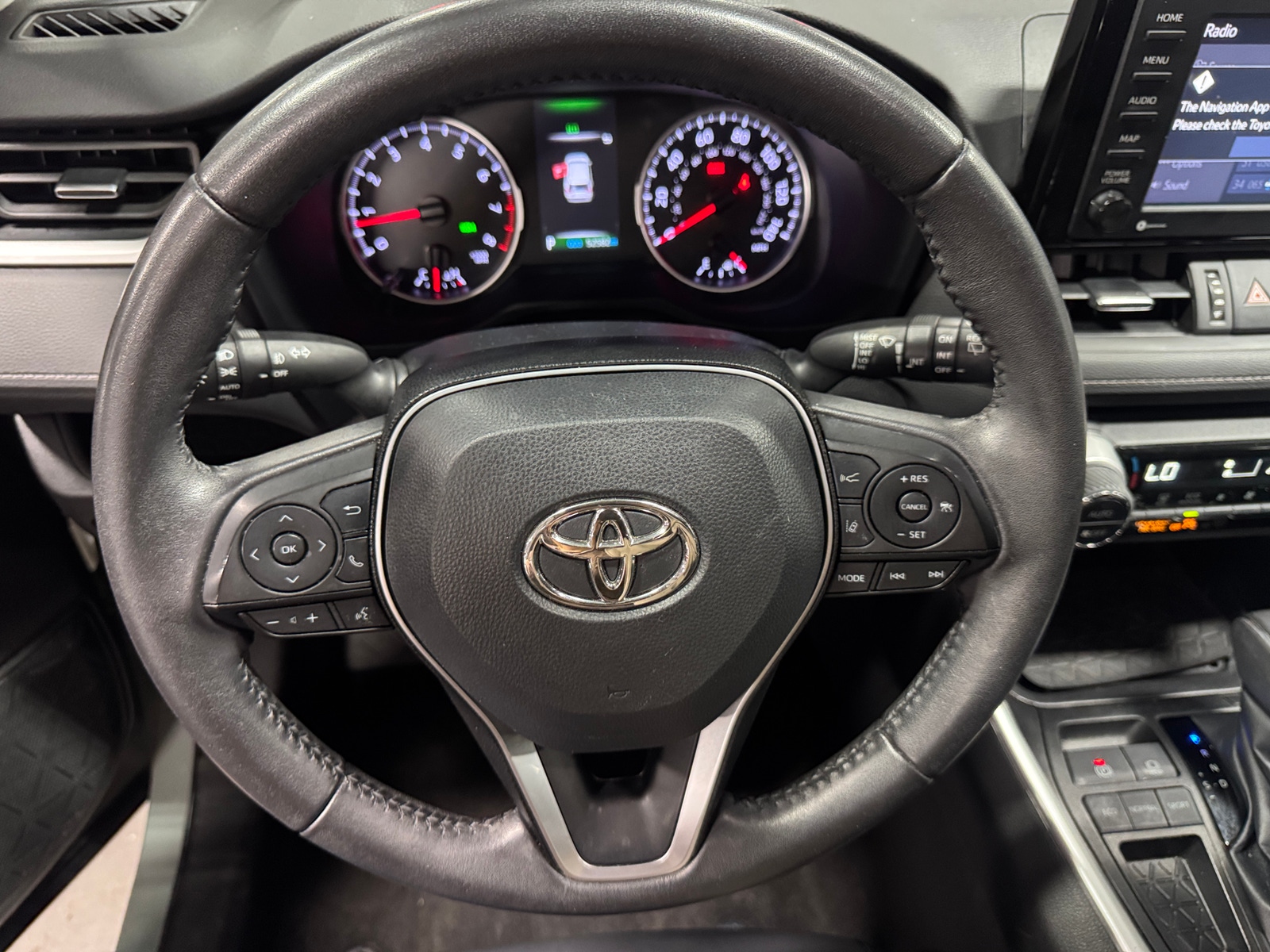 Thumbnail: 2022 Toyota RAV4 - 4