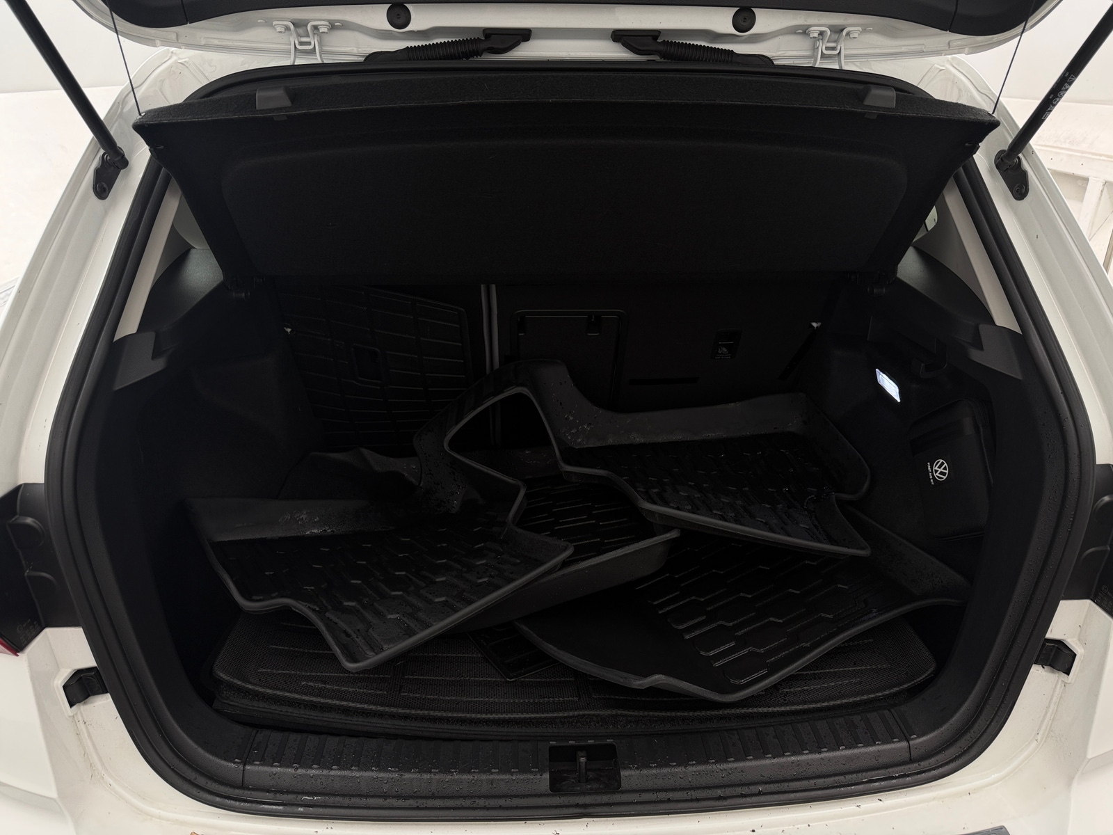 Thumbnail: 2024 Volkswagen Taos - 6