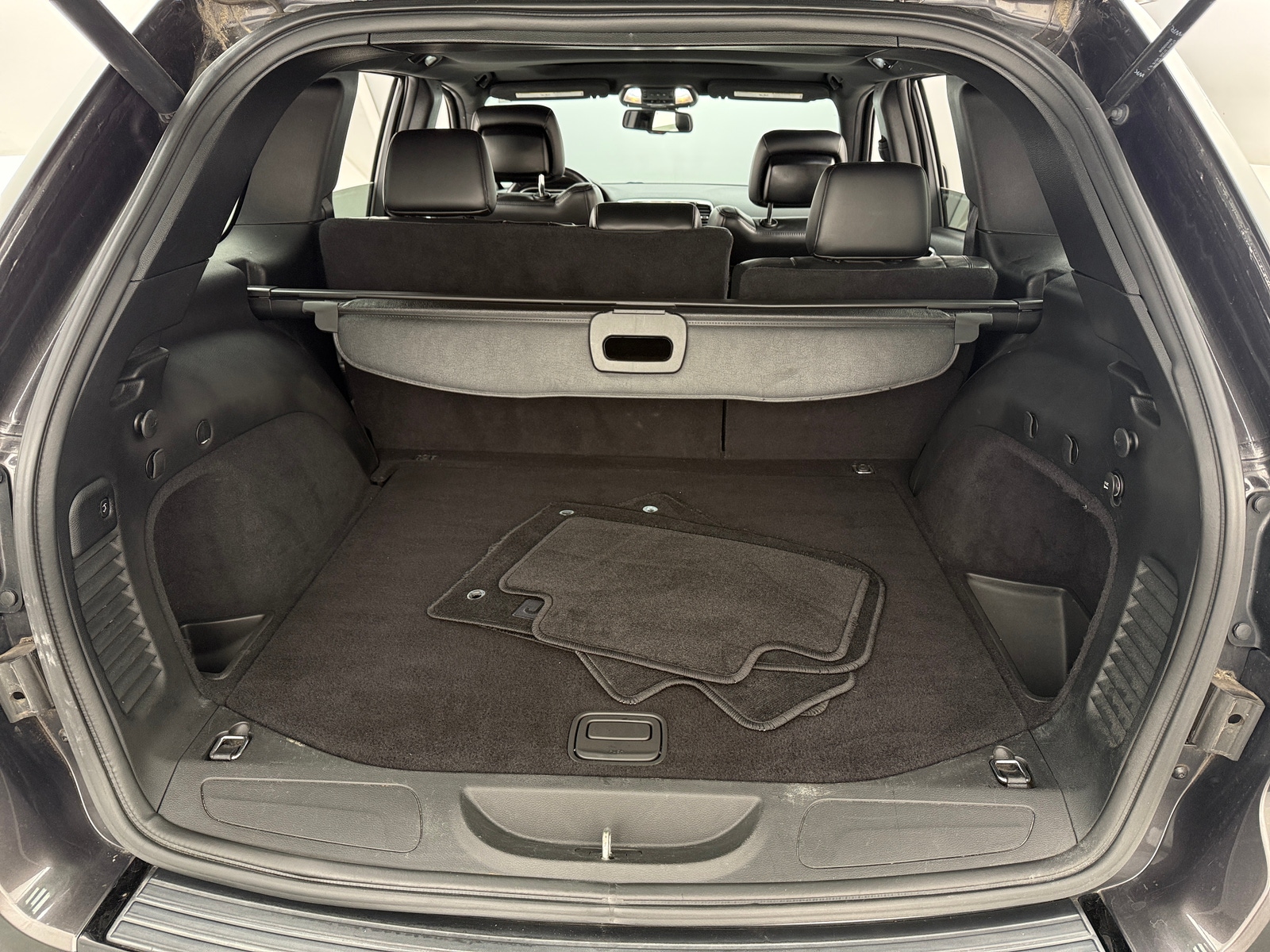 Thumbnail: 2015 Jeep Grand Cherokee - 7