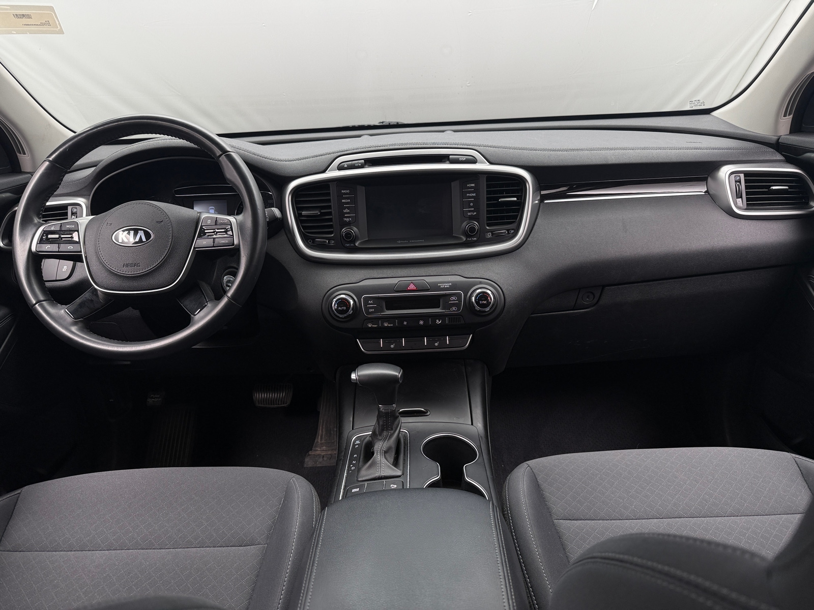 Thumbnail: 2019 Kia Sorento - 3