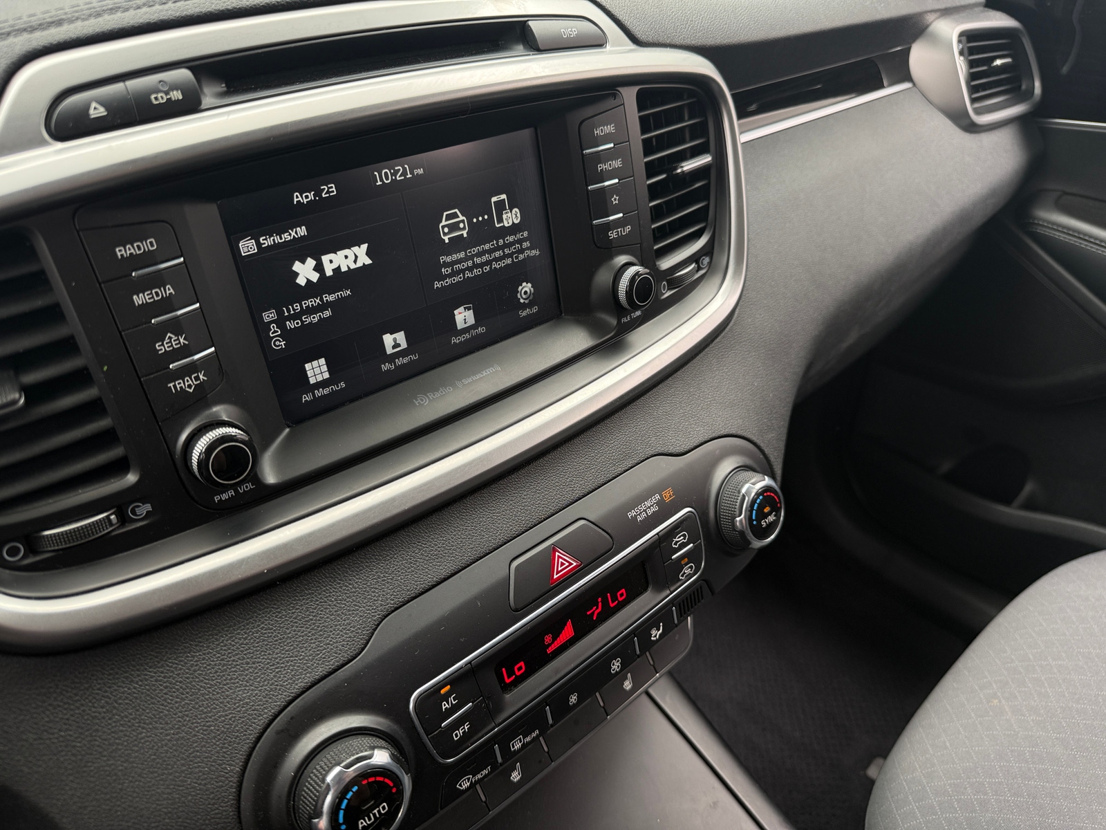 Thumbnail: 2019 Kia Sorento - 4