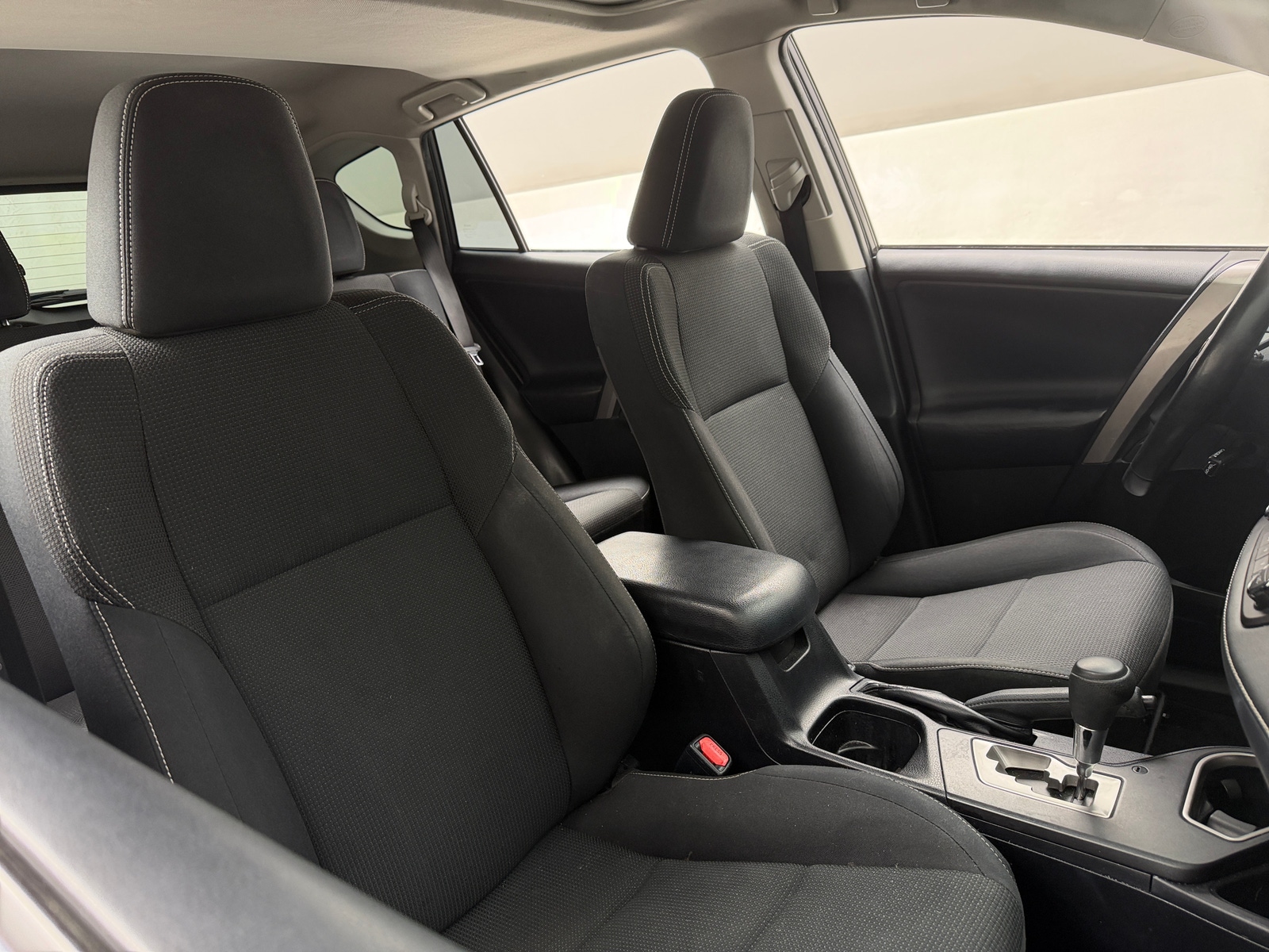 Thumbnail: 2018 Toyota RAV4 - 2