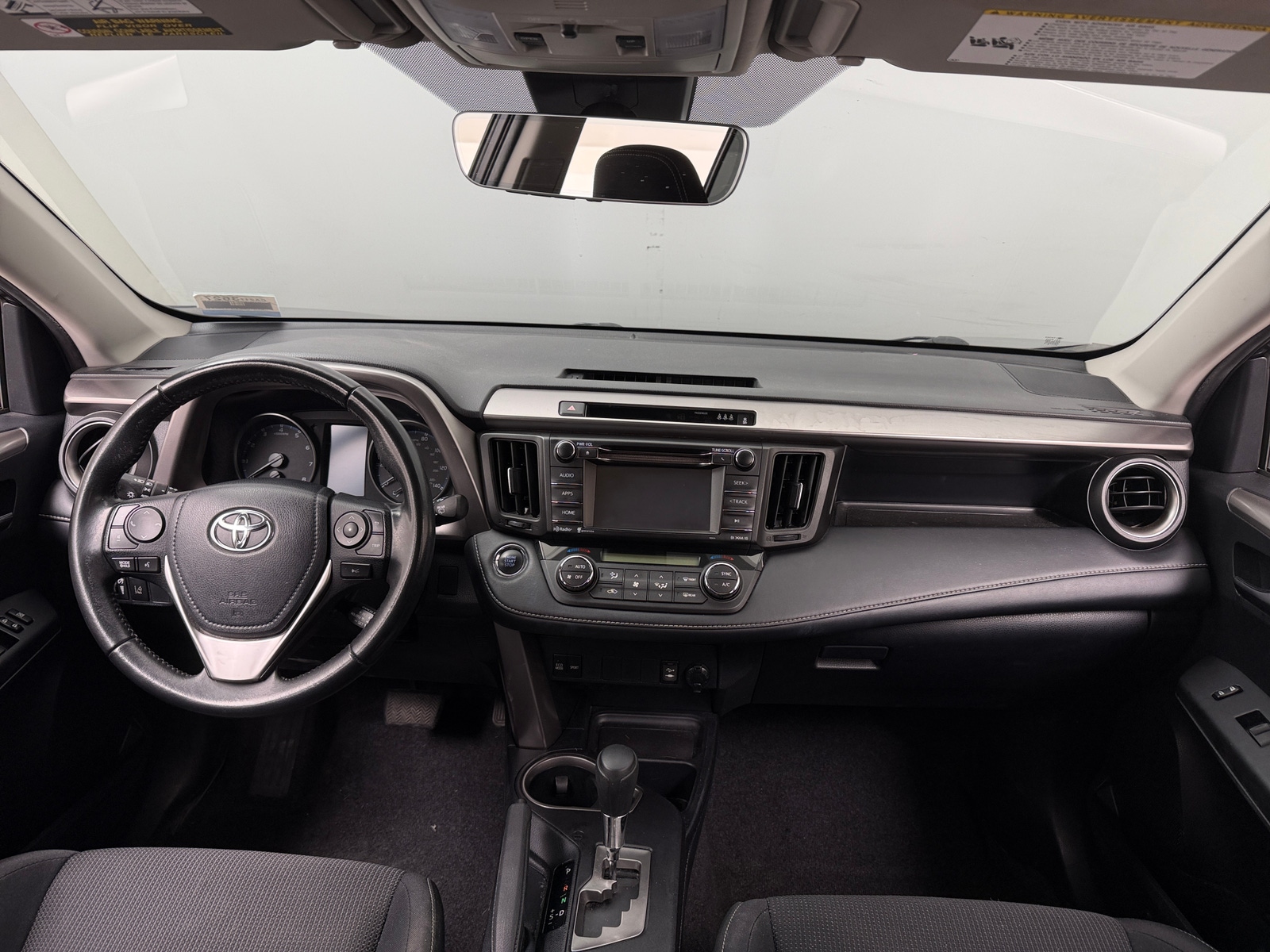 Thumbnail: 2018 Toyota RAV4 - 3