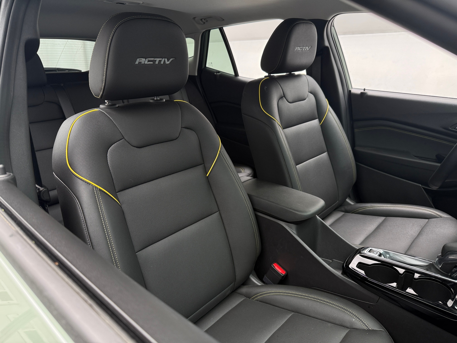 Thumbnail: 2024 Chevrolet Trax - 2