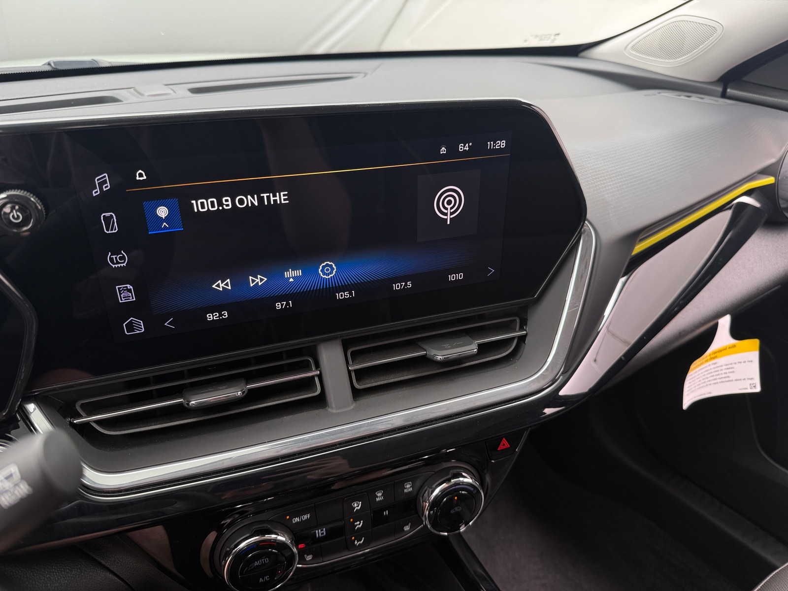 Thumbnail: 2024 Chevrolet Trax - 4