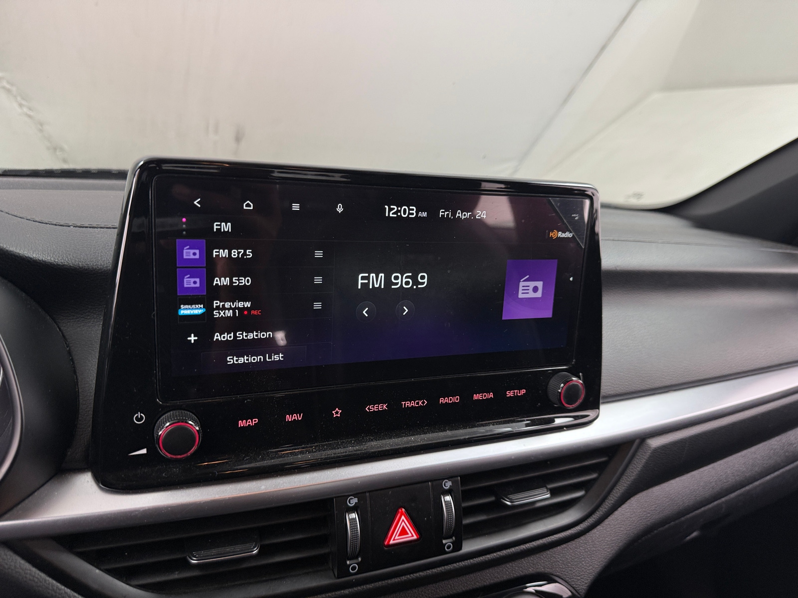 Thumbnail: 2023 Kia Forte - 4