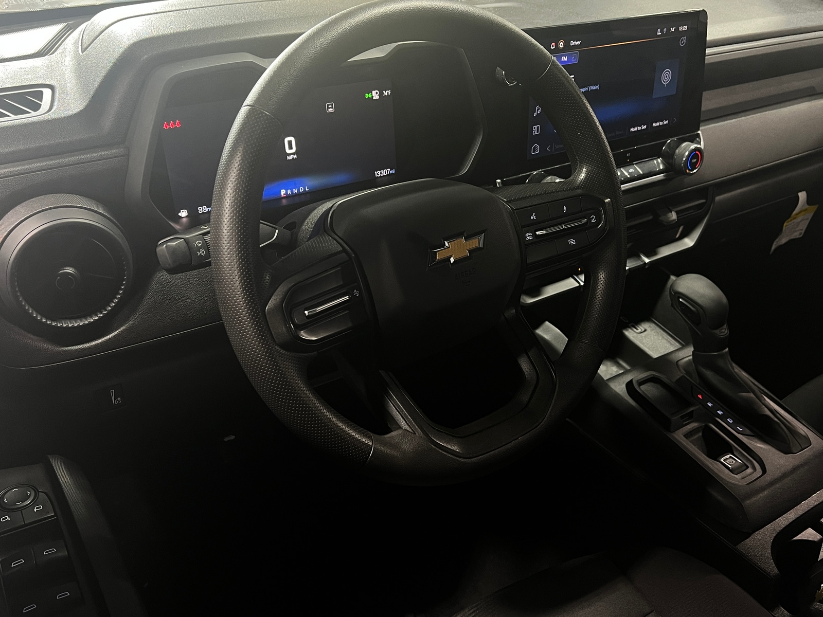 Thumbnail: 2024 Chevrolet Colorado - 3