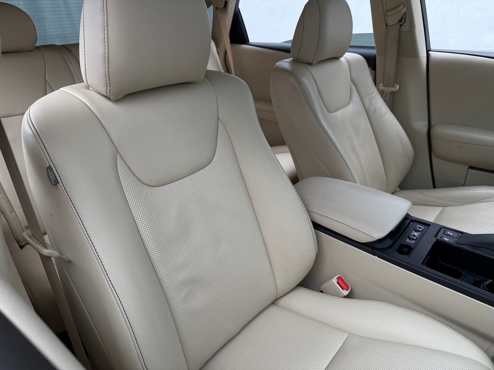 Thumbnail: 2015 Lexus RX - 2