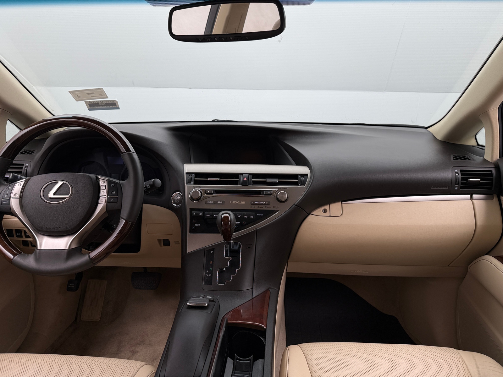 Thumbnail: 2015 Lexus RX - 3