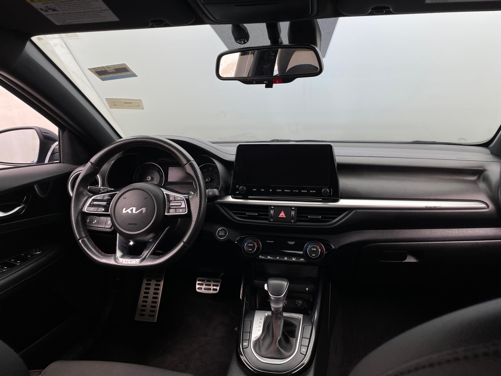 Thumbnail: 2023 Kia Forte - 3