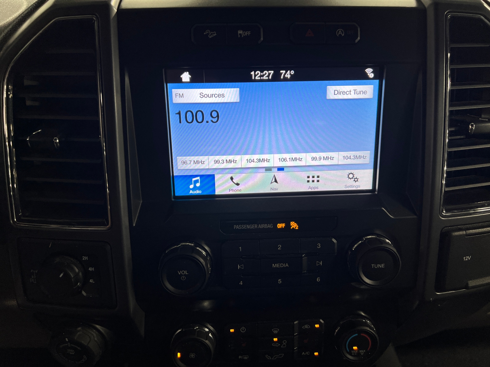 Thumbnail: 2019 Ford Econoline - 4