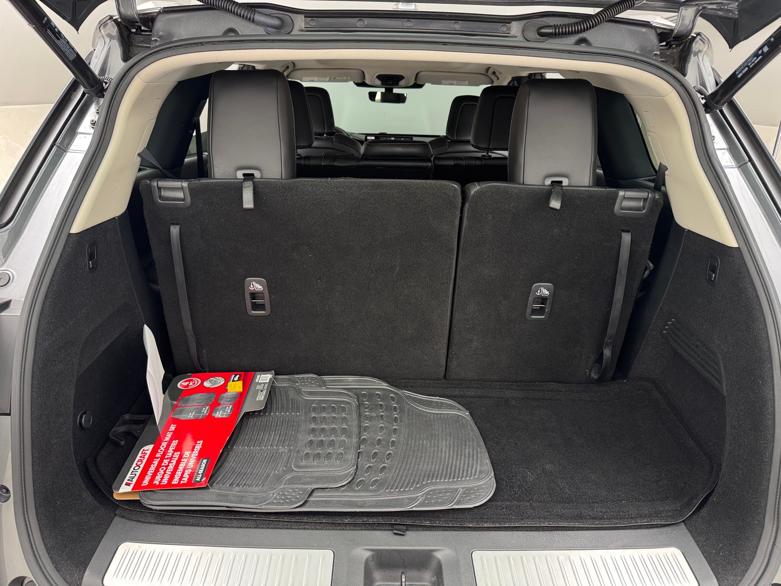 Thumbnail: 2023 INFINITI QX60 - 6