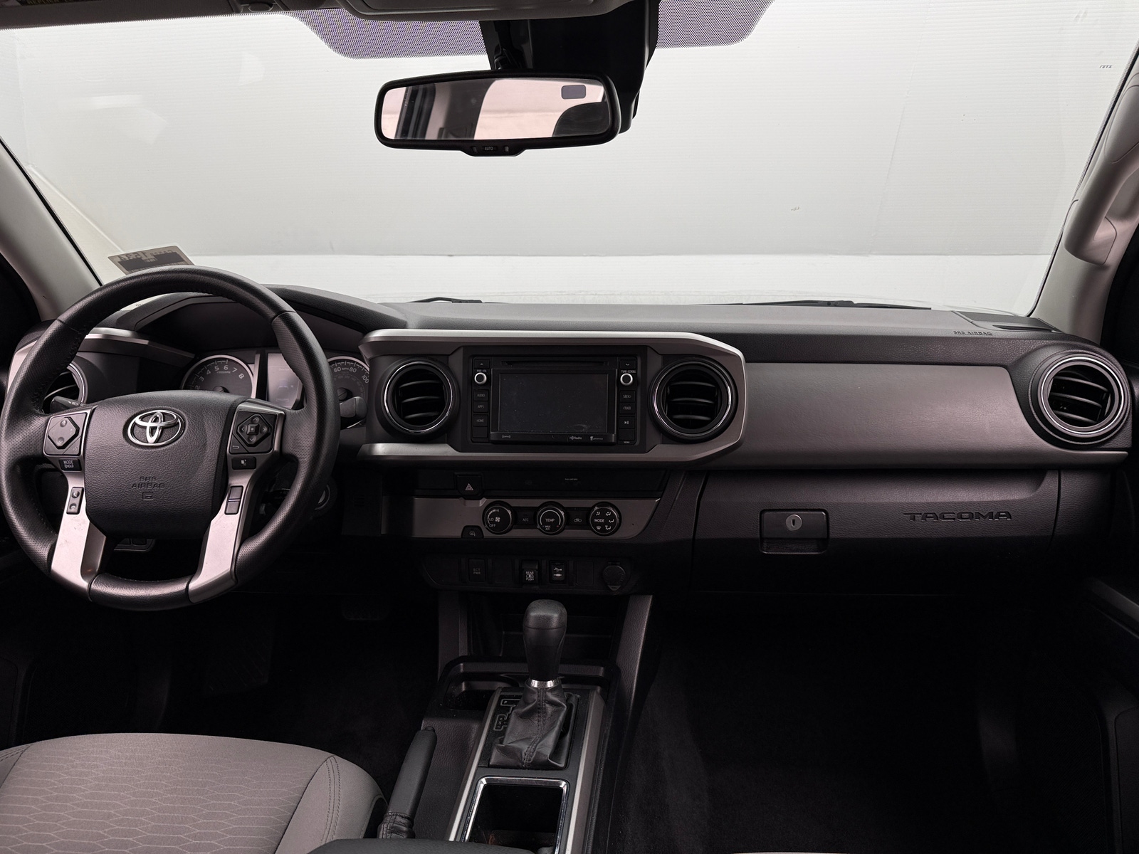 Thumbnail: 2019 Toyota Tacoma - 3