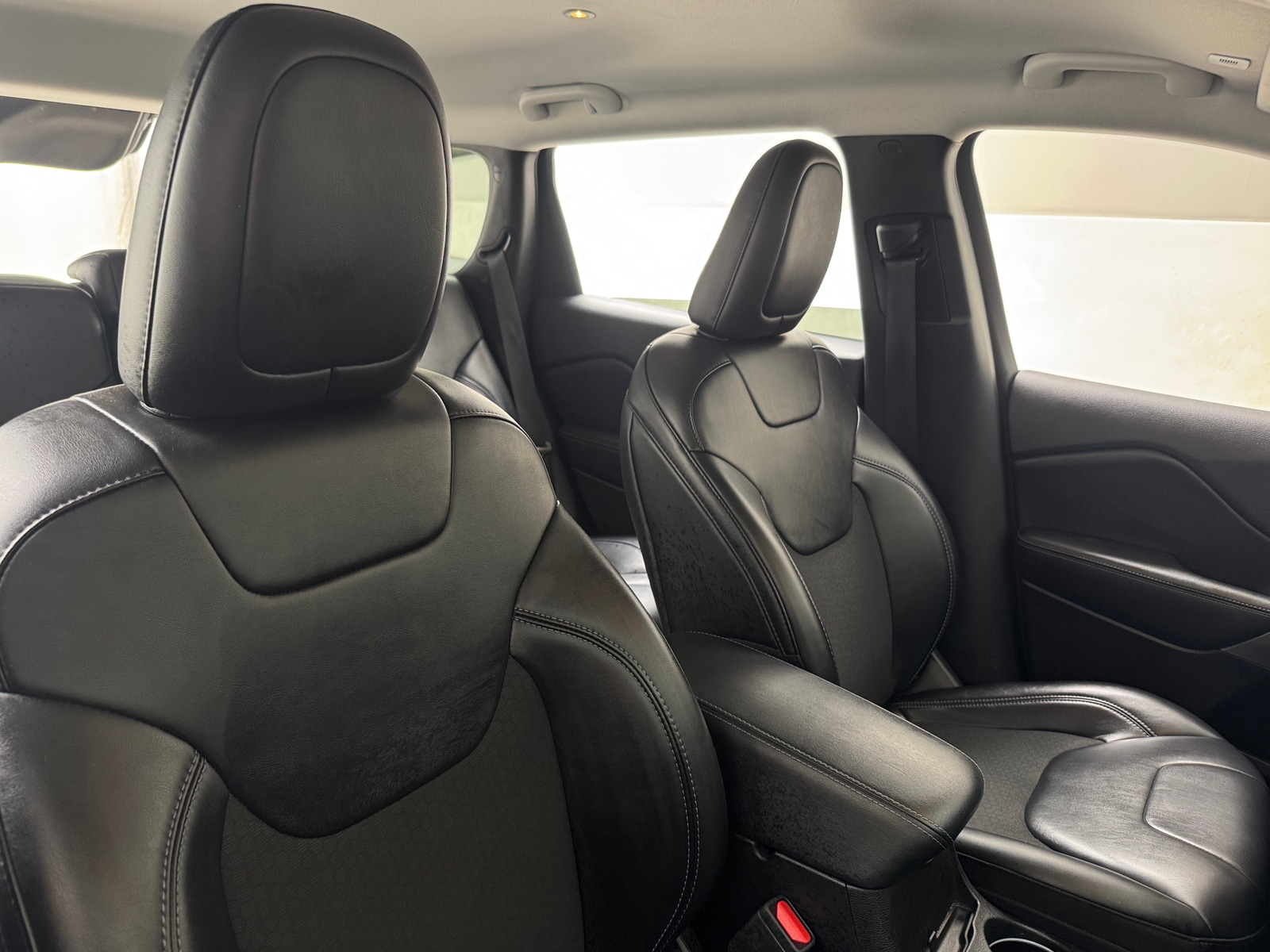 Thumbnail: 2019 Jeep Cherokee - 2