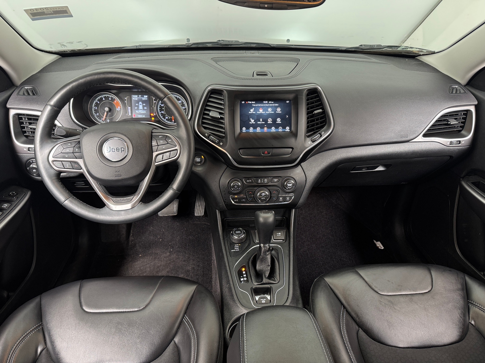 Thumbnail: 2019 Jeep Cherokee - 3