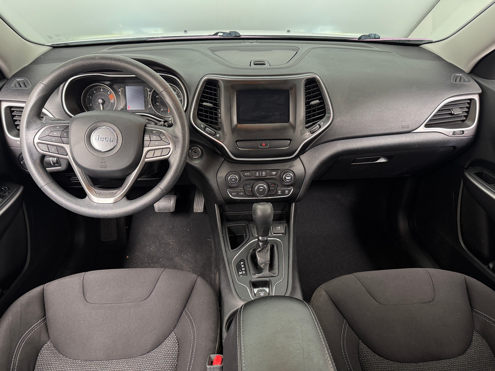 Thumbnail: 2019 Jeep Cherokee - 3