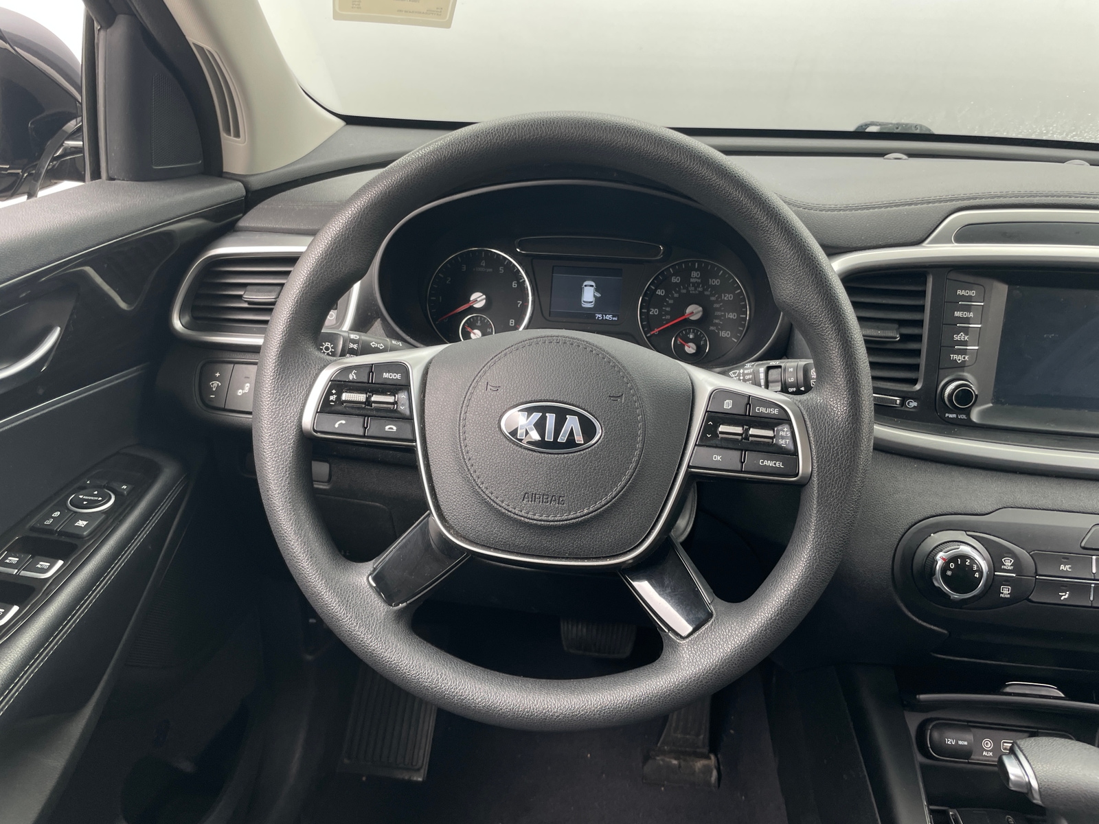 Thumbnail: 2019 Kia Sorento - 5