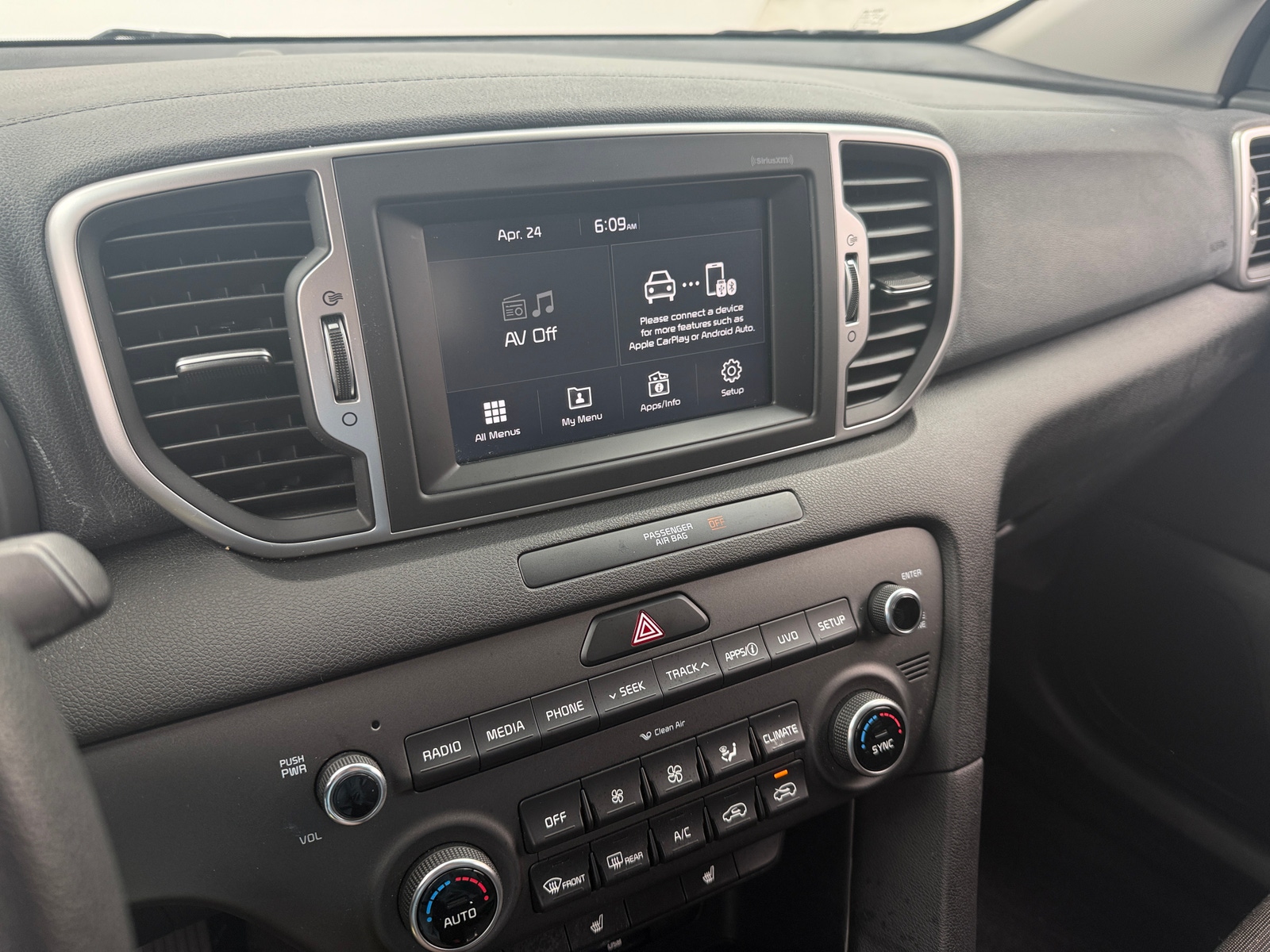 Thumbnail: 2017 Kia Sportage - 4