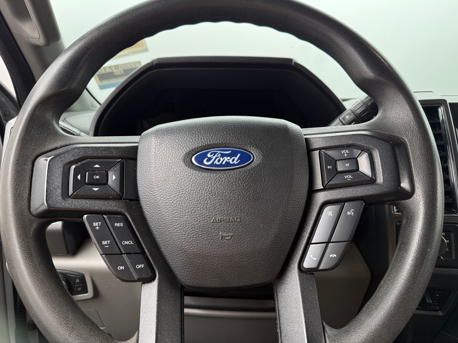 Thumbnail: 2019 Ford Econoline - 5