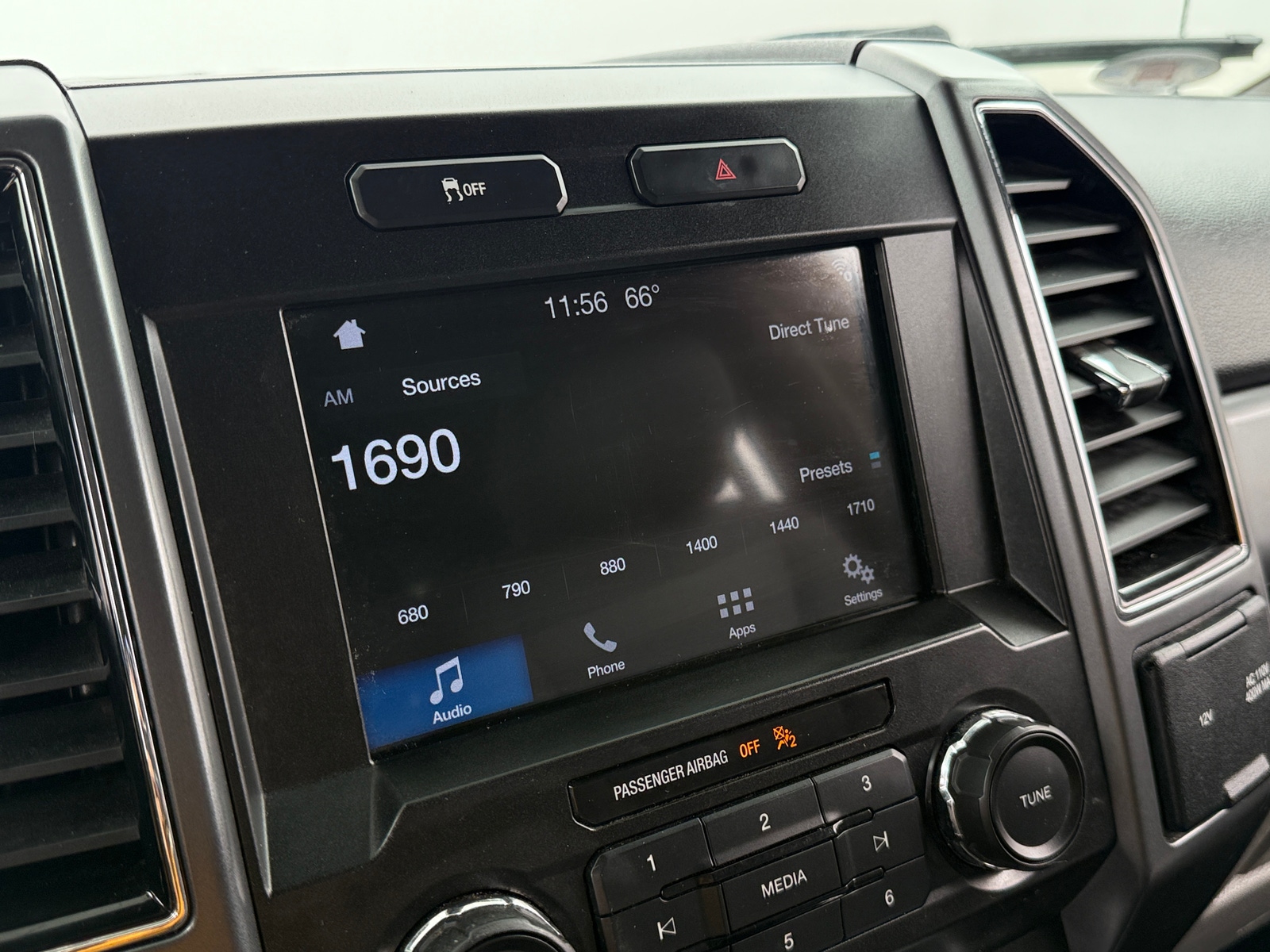 Thumbnail: 2019 Ford Econoline - 4