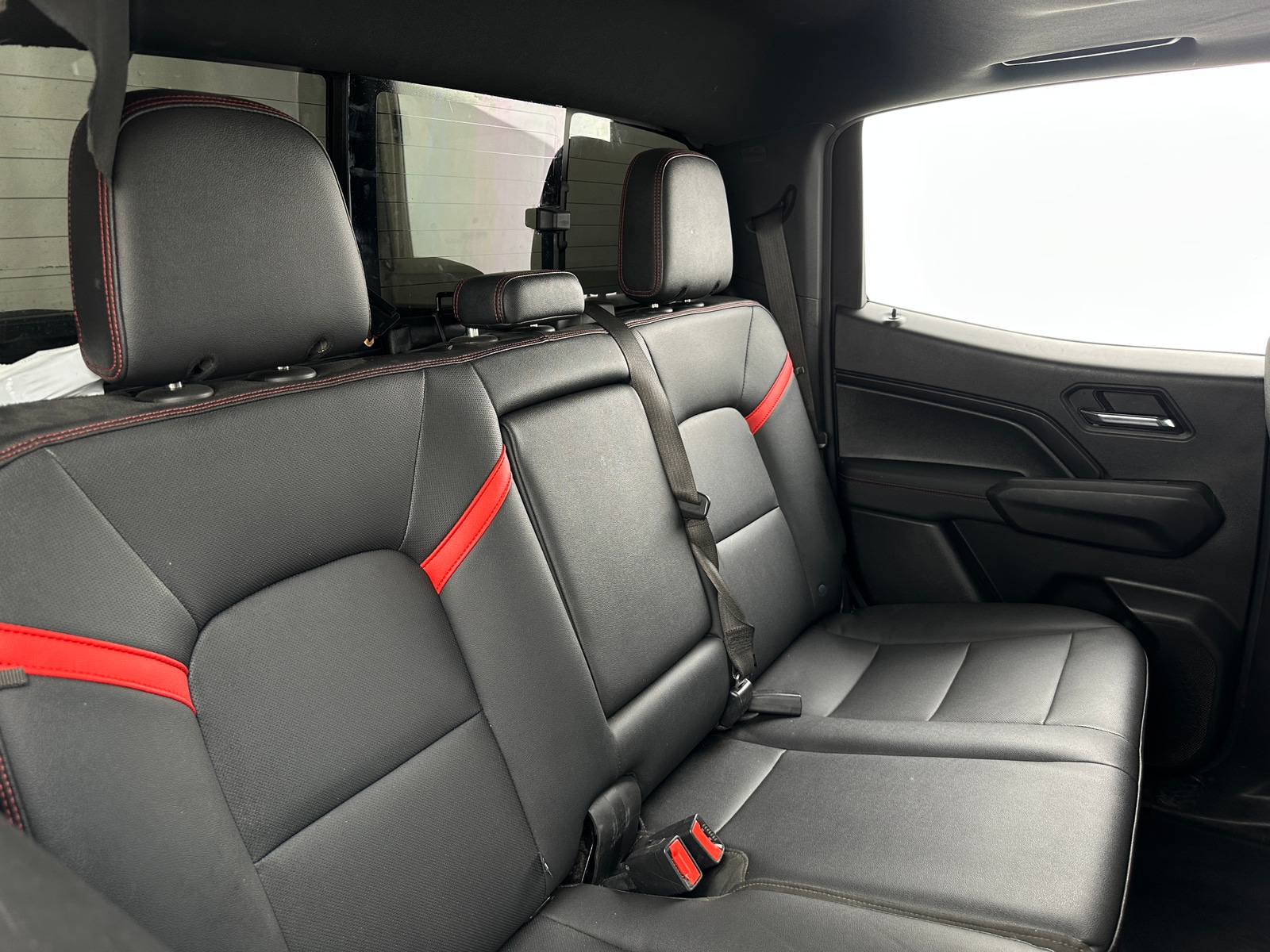 Thumbnail: 2023 Chevrolet Colorado - 5