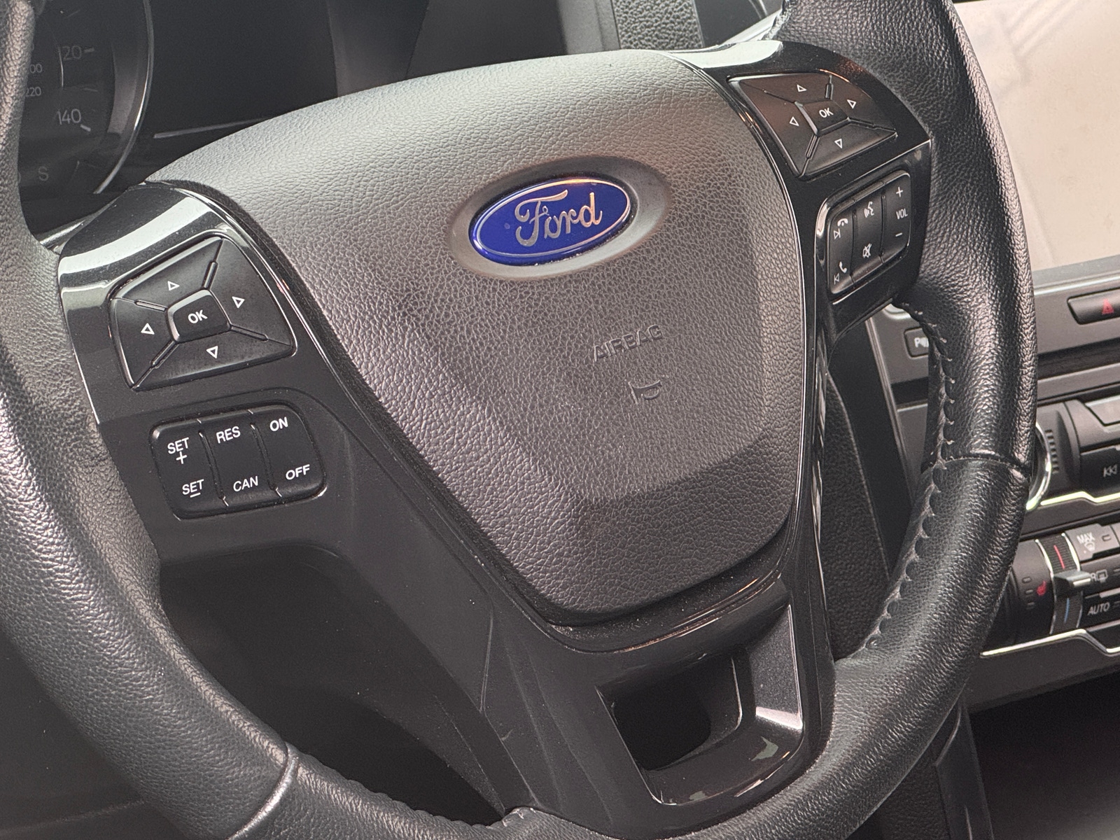 Thumbnail: 2018 Ford Explorer - 4