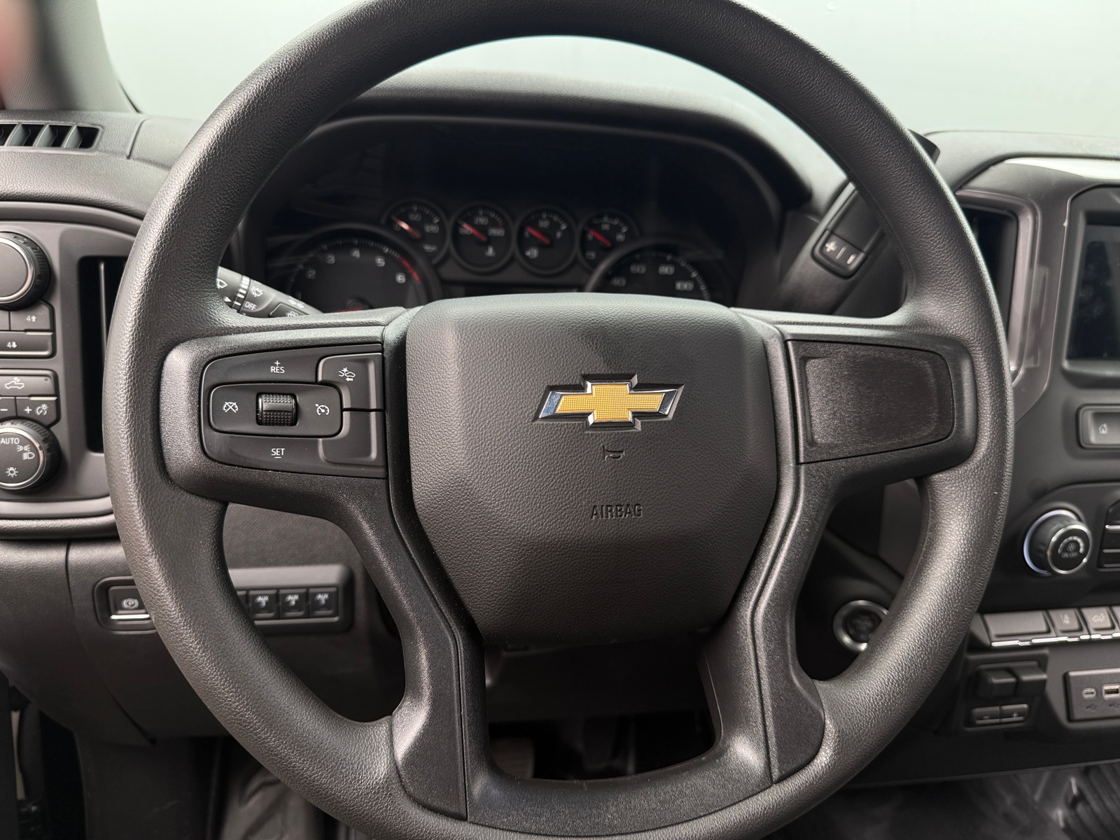 Thumbnail: 2024 Chevrolet Silverado 2500 - 5