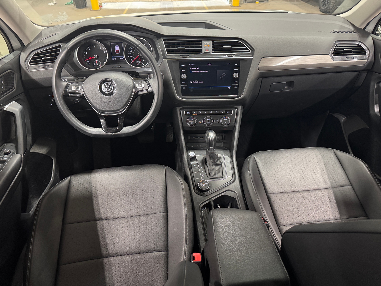 Thumbnail: 2019 Volkswagen Tiguan - 2