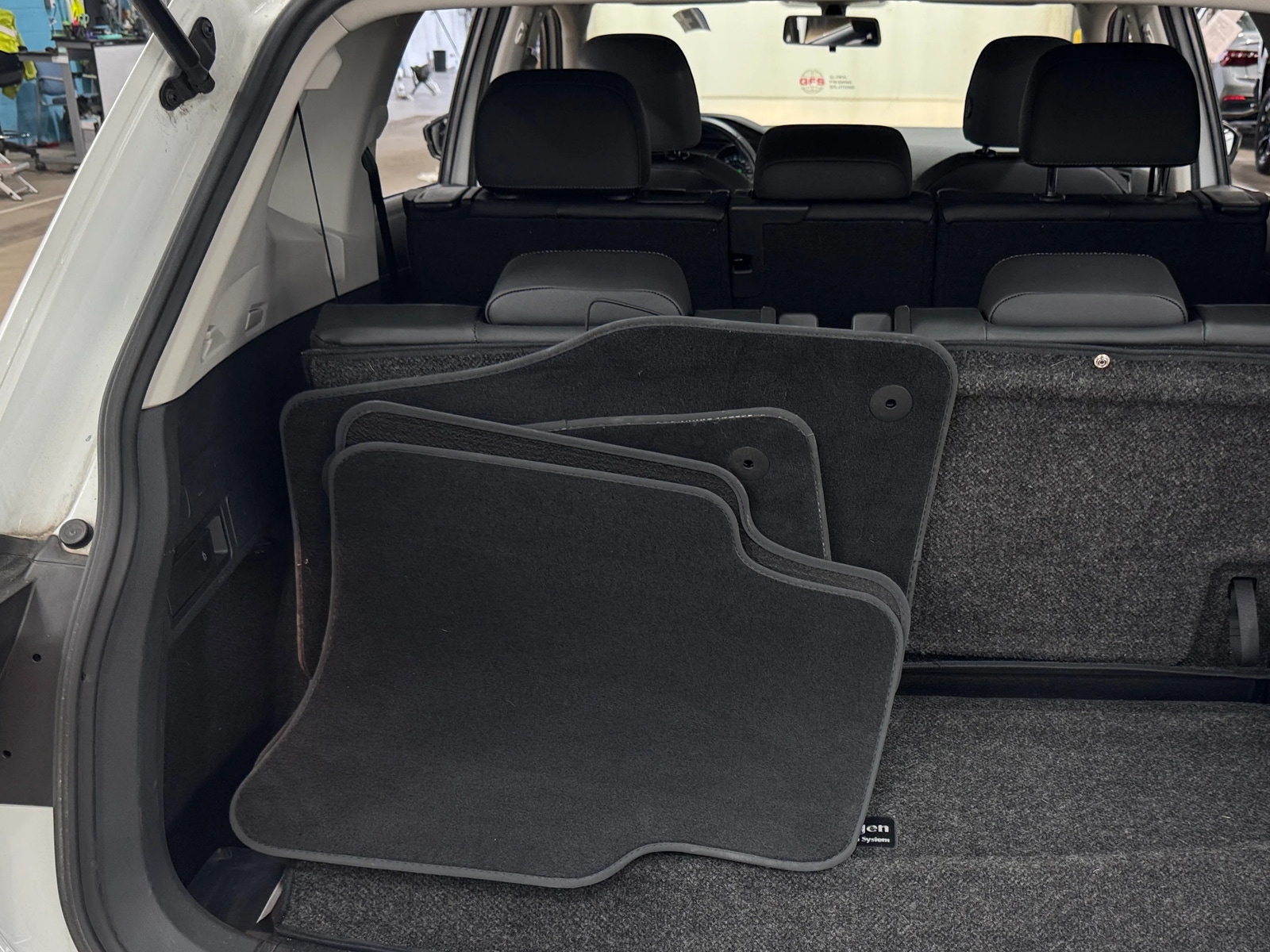Thumbnail: 2019 Volkswagen Tiguan - 6