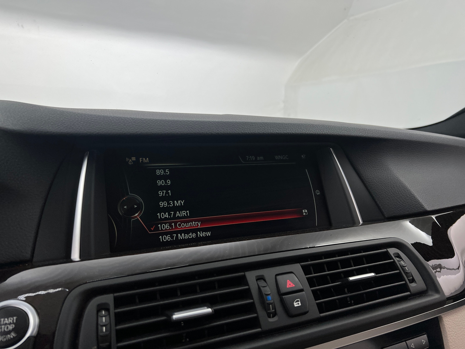 Thumbnail: 2015 BMW 5 Series - 3