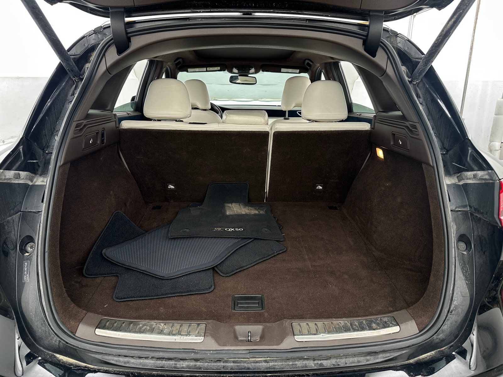 Thumbnail: 2019 INFINITI QX50 - 6