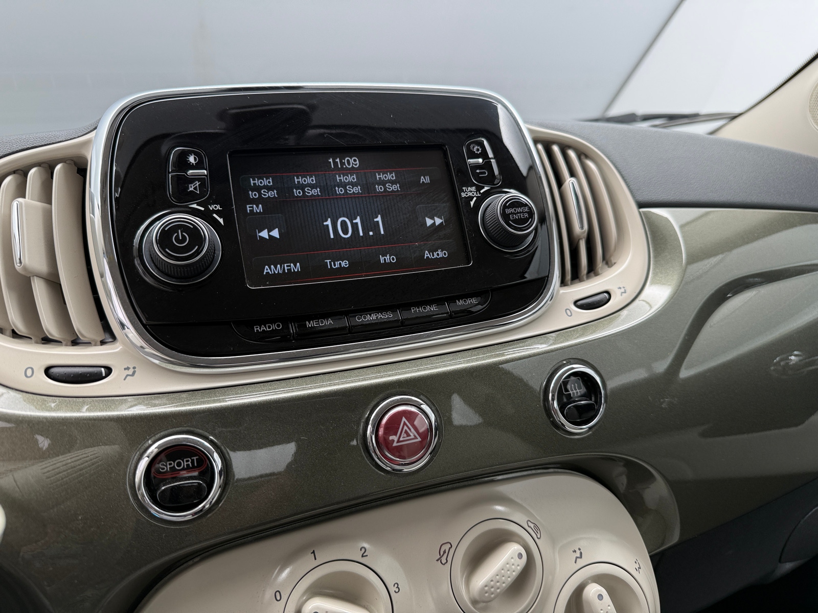 Thumbnail: 2018 Fiat 500 - 4